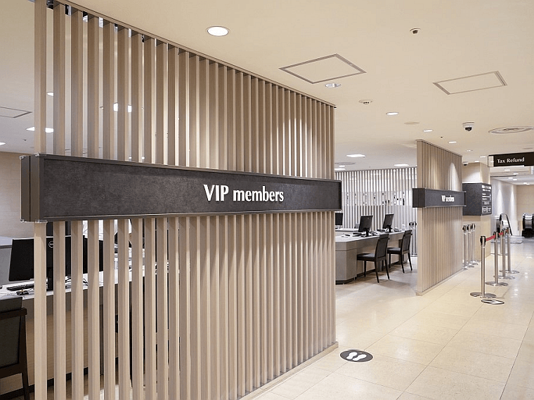 VIP Shopping experience at Hankyu Umeda/ Daimaru Shinsaibashi